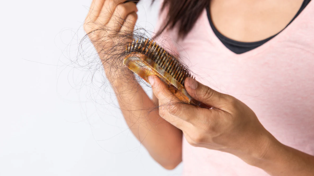 علت ریزش مو در بانوان